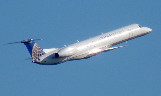 Embraer ERJ-145 (N15574)