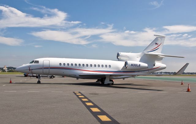 Dassault Falcon 7X (N30LB)