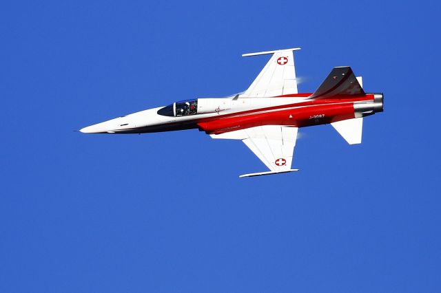 Northrop RF-5 Tigereye (J3087) - Patrouille Suisse at Axalp shooting range (Switzerland)