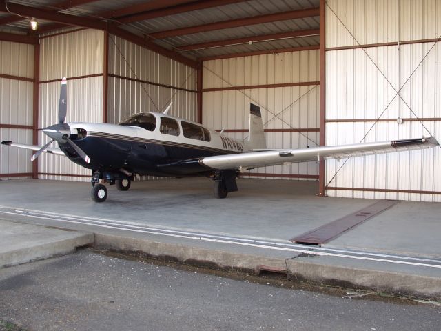 Mooney M-20 Turbo (N1048D) - Mooney Bravo