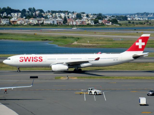 Airbus A330-300 (HB-JHL)