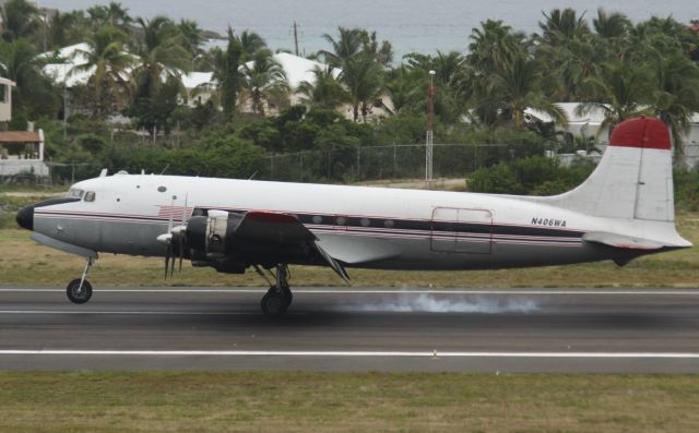 Douglas C-54 Skymaster (N406WA)