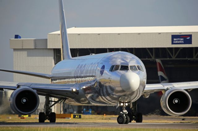 — — - Lining up on runway 027R at LHR.