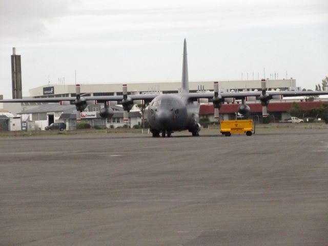 Lockheed C-130 Hercules (L382)