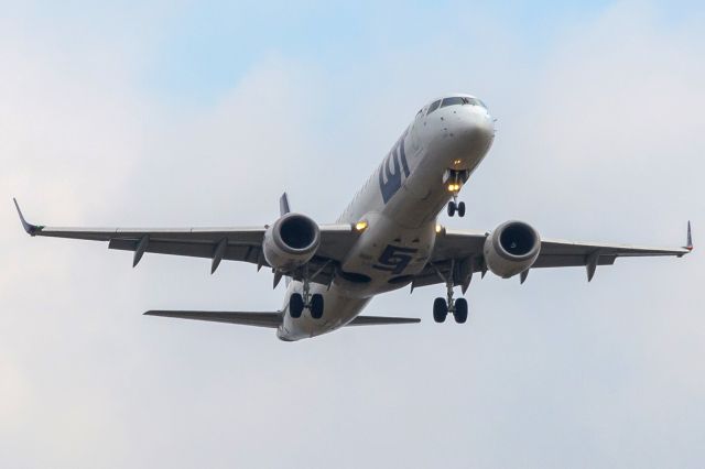 EMBRAER 195 (SP-LNK) - Spotting EPRZ