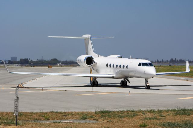 Gulfstream Aerospace Gulfstream V (XA-FEM)