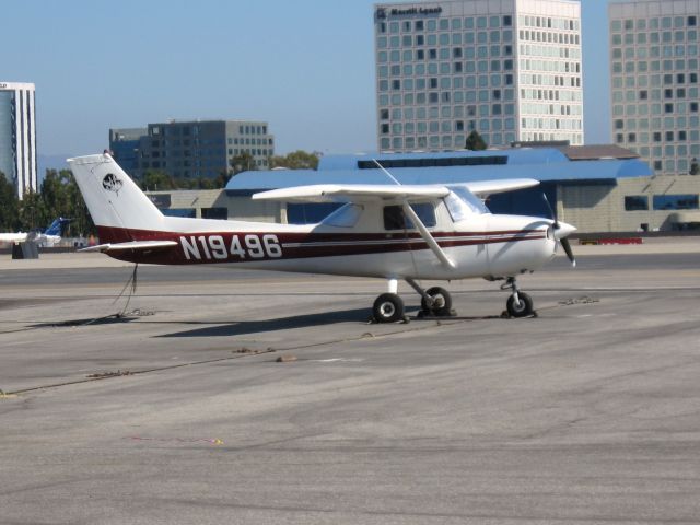 Cessna Commuter (N19496) - Parked at Santa Ana