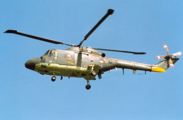 — — - Westland Lynx SH-14D