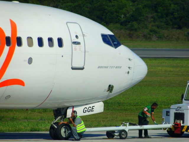 Boeing 737-800 (PR-GGE) - BOEING 737-800 OF GOL AIRLINES IN VITÓRIA-ES, BRAZIL