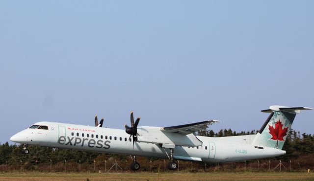 de Havilland Dash 8-100 (C-GJZD) - YGR