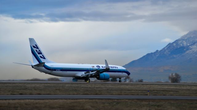 Boeing 737-800 (N276EA)