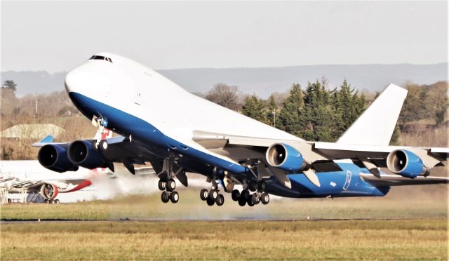 Boeing 747-400 (A6-GGP) - dubai air wing b747-412f a6-ggp dep shannon 15/12/20.