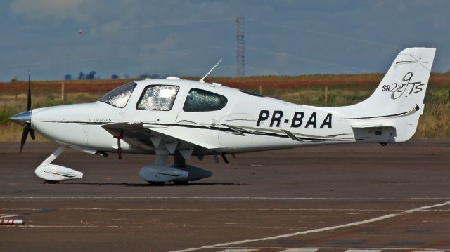 Cirrus SR-22 (PR-BAA)