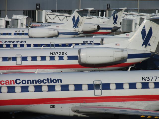 Embraer ERJ-135 (N372SK)