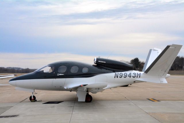 Cirrus Vision SF50 (N9943H)