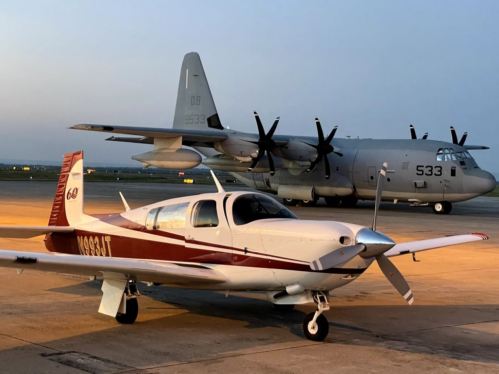 Mooney M-20 (N993JT) - Spotted at Rocky Mountain Metro Airport near Denver