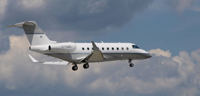 IAI Gulfstream G280 (N710BG) - On short final is this 2013 Israeli Aircraft Industry Gulfstream 280 in the Summer of 2022.