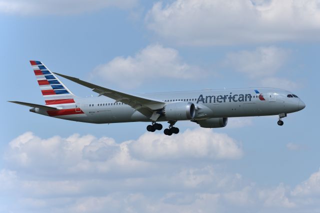 Boeing 787-9 Dreamliner (N831AA) - Taken May 28 2018 from Founders Plaza at DFW.