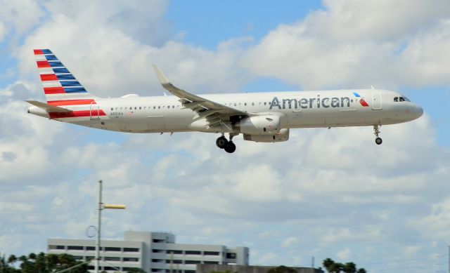 Airbus A321 (N901AA)