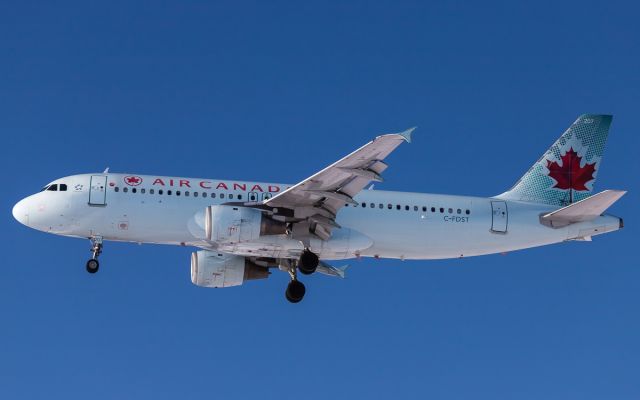 Airbus A320 (C-FDST)