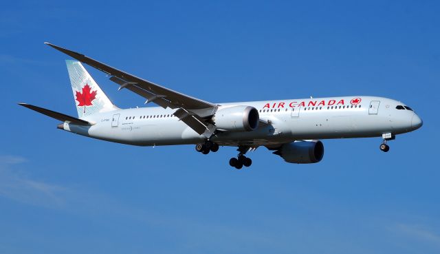 Boeing 787-8 (C-FGEI) - Taken from the threshold of 29L