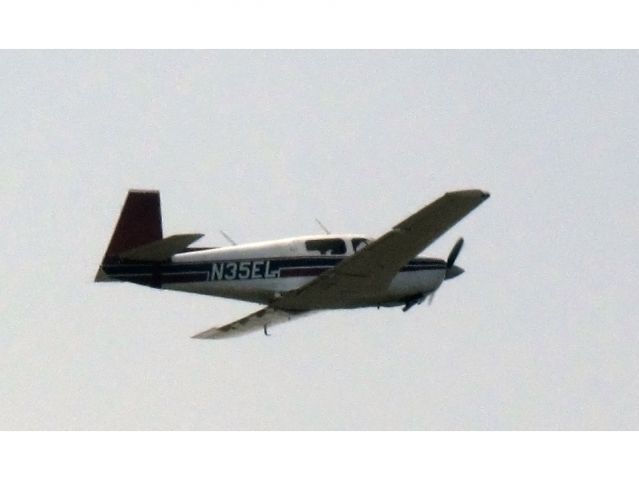 Mooney M-20 (N35EL) - Take off RW24 (IFR).