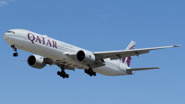 BOEING 777-300ER (A7-BAS) - Boeing 777-3DZ ER sn 410627-497. Qatar A7-BAS YPPH final rwy 06 06th November 2020.