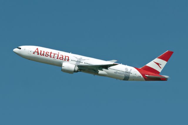 Boeing 777-200 (OE-LPF)