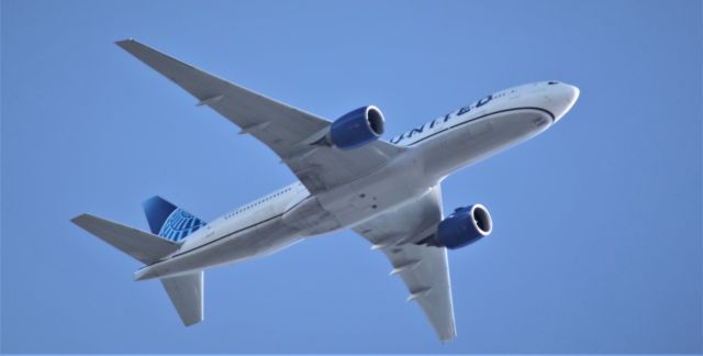 Boeing 777-200 (N78004) - UAL 7 HOU-HND Diverted to SEA   4-25-213