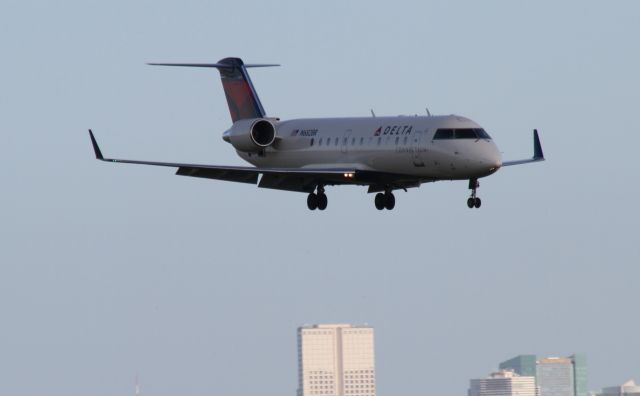 Canadair Regional Jet CRJ-200 (N682BR)