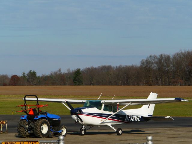 Cessna Skyhawk (N738WC)