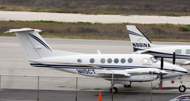Beechcraft Super King Air 200 (N115CT)