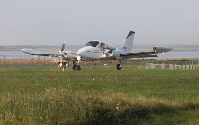 Cessna 310 (C-GMRW) - CYQB-CYGR