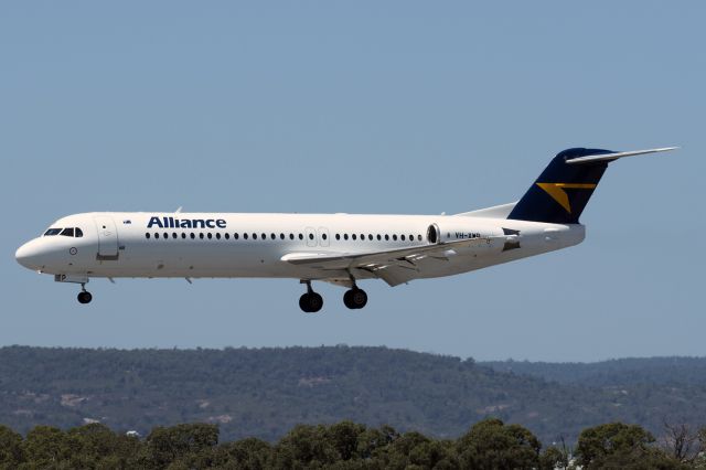 Fokker 100 (VH-XWP) - Fokker 100 cn 11281. Alliance Airlines VHXWP final runway 03 YPPH 12 February 2021