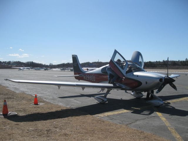 Cirrus SR-22 (N298EU) - REALLY nice Cirrus. Unfortunately, the lighting isnt the greatest so you cant see how gorgeous this plane actually is.