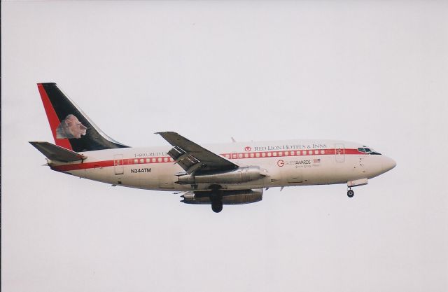 Boeing 737-200 (N344TM) - Red Lion