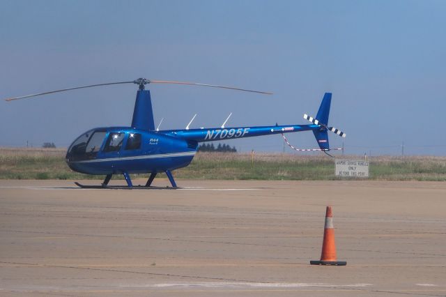 Robinson R-44 (N7095F)