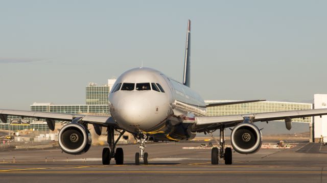 Airbus A321 (N555AY) - This Airbus is heading for RWY 17R.