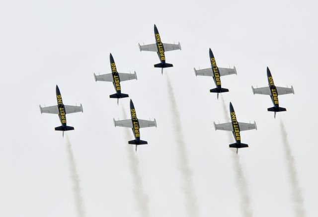 — — - Breitling Jet Team formation flying at 2012 Farnborough International Air Show
