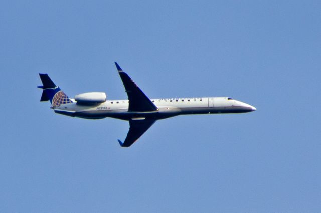 Embraer EMB-145XR (N33182) - Photo taken 0756HrsEST on 24-Feb-2018 with aircraft enroute to KEWR.