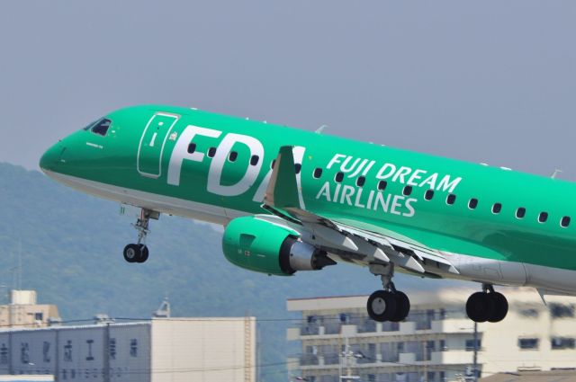 Embraer 175 (JA11FJ)