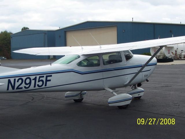 Cessna Skylane (N2915F)