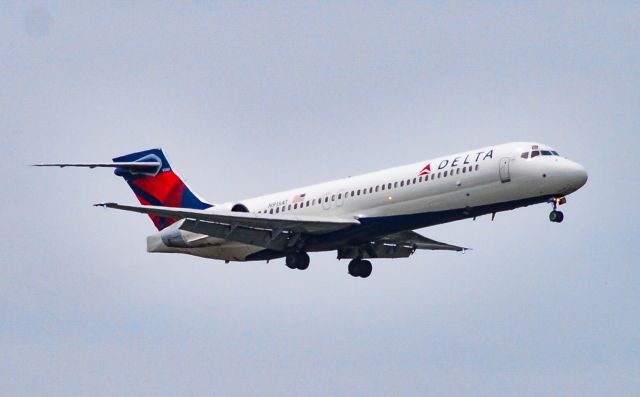 Boeing 717-200 (N915AT)