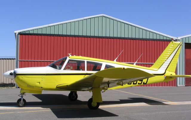 Piper Cherokee (N4689J)