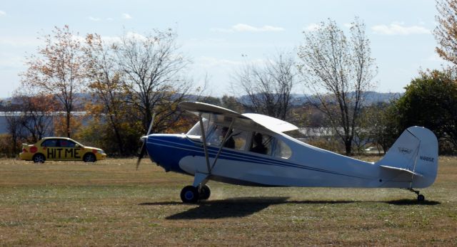 CHAMPION Tri-Traveler (N1885E) - Taxiing for departure and another Pumpkin drop is this 1946 Aeronca 7AC Champion in the Autumn of 2024.