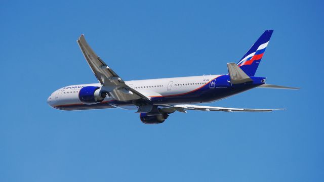 BOEING 777-300 (VQ-BIL) - AFL7617 on rotation from Rwy 34L for its delivery flight to SVO/UUEE on 8/25/16. (ln 1425 / cn 41692).