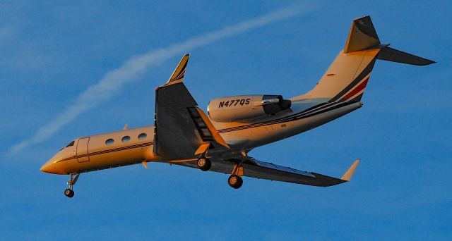 Gulfstream Aerospace Gulfstream IV (N477QS) - N477QS 1999 GULFSTREAM AEROSPACE G-IV-SP s/n 1377 - Las Vegas - McCarran International (LAS / KLAS)br /USA - Nevada, January 13, 2011br /Photo: Tomas Del Coro