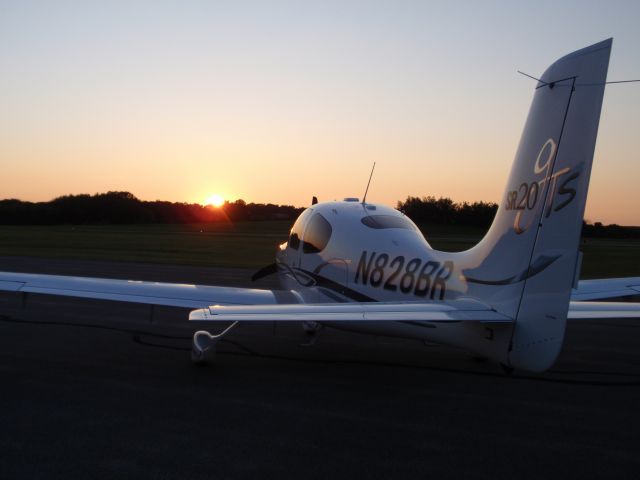 Cirrus SR-20 (N828BR) - July 4, 2008