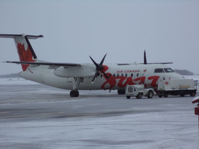 de Havilland Dash 8-300 (C-GLTA)