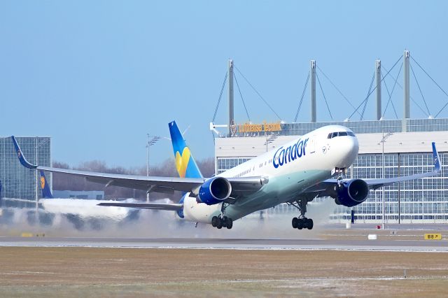 BOEING 767-300 (D-ABUF)